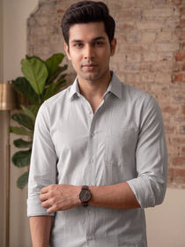 KISHRO Men Cotton Solid Regular Fit Casual Shirt - Gray