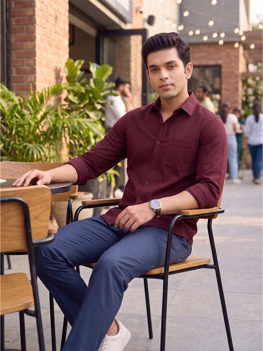 KISHRO Men Cotton Solid Regular Fit Casual Shirt - Maroon