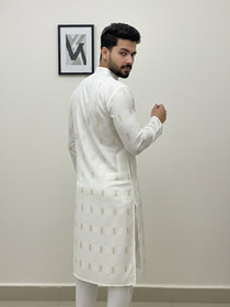 KISHRO Men Cotton Printed Regular Fit Mandarin Collar Short Kurta - White